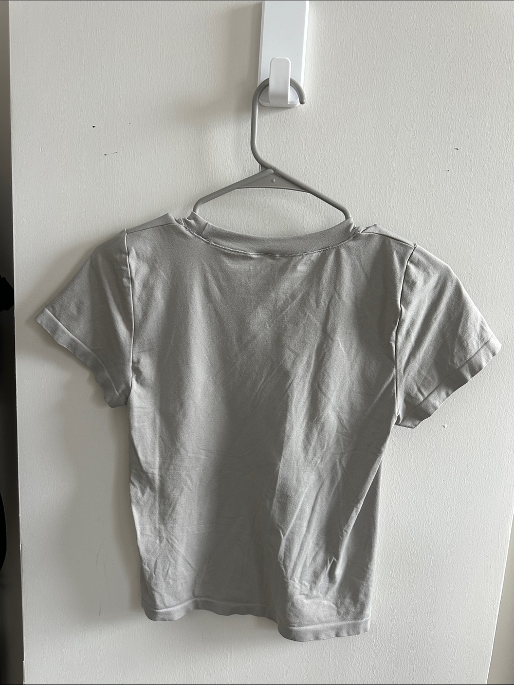 aritzia seamless tees - Picture 6 of 9